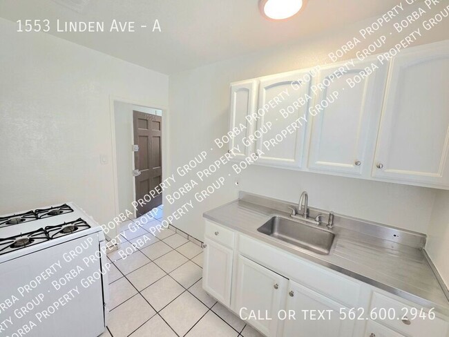 Primary Photo - 1553 Linden Ave