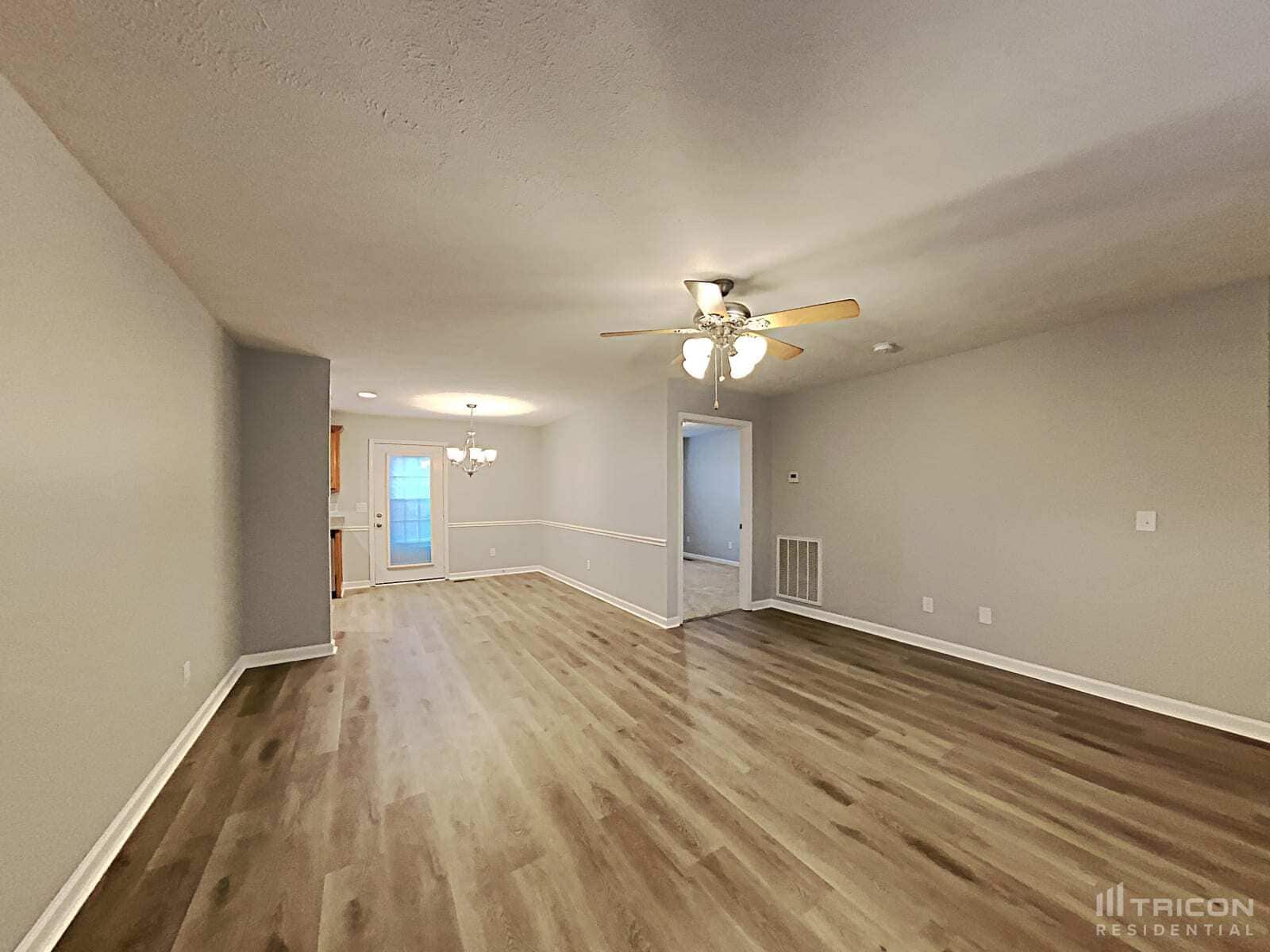 Building Photo - 1605 Mary Ct