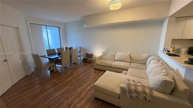 Building Photo - 735 SW 148th Ave