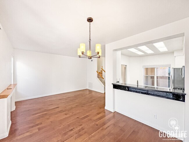 Building Photo - Modern Living with Clean Amenities