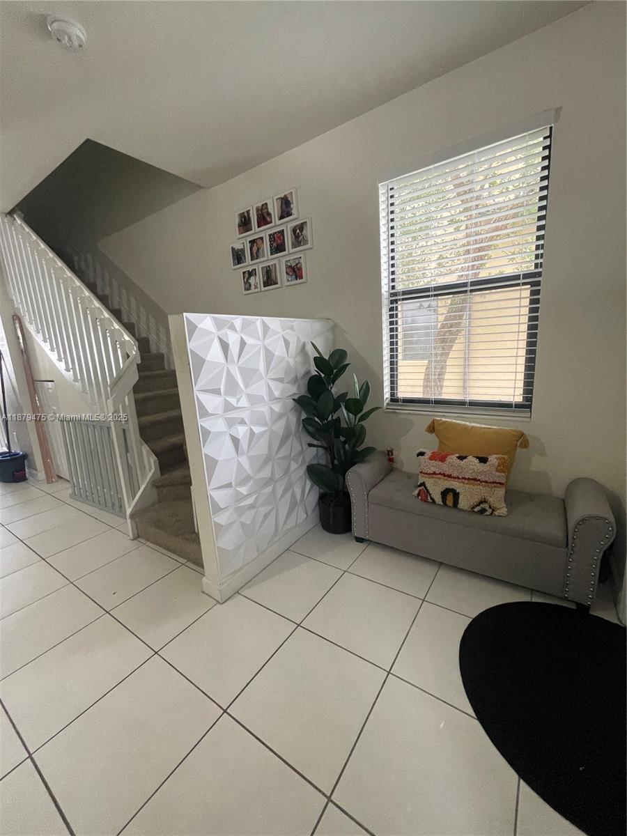 Building Photo - 9309 W 32nd Ln