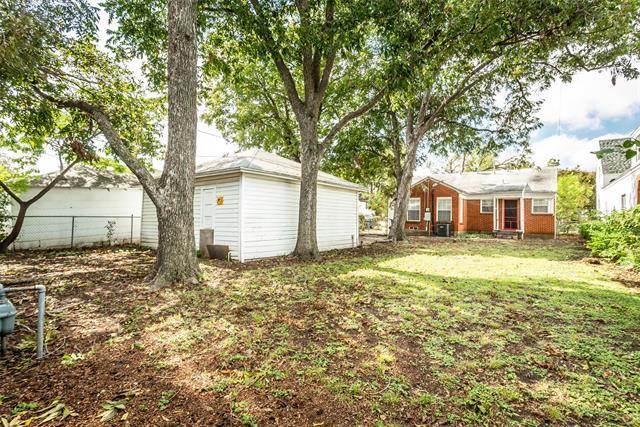 Building Photo - 7414 Robin Rd