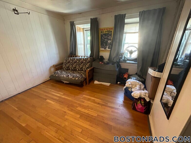 Building Photo - 6 Sewall St