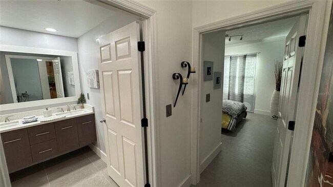 Building Photo - 5655 Bentgrass Dr