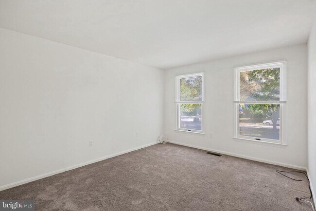 Building Photo - 11808 Bare Sky Ln