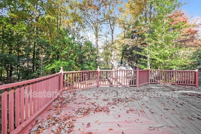 Building Photo - 916 Tanglewood Dr