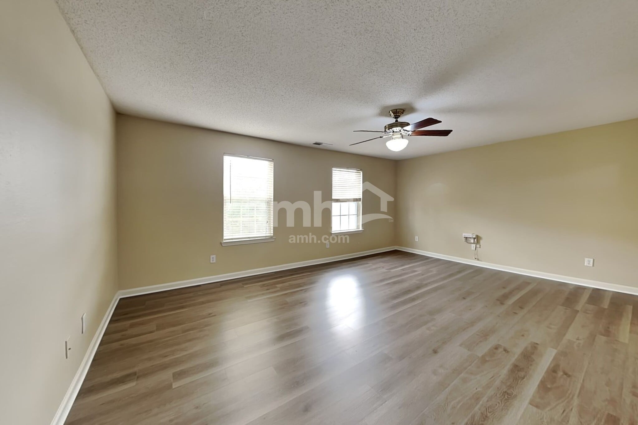 Building Photo - 1610 Thornwick Ter
