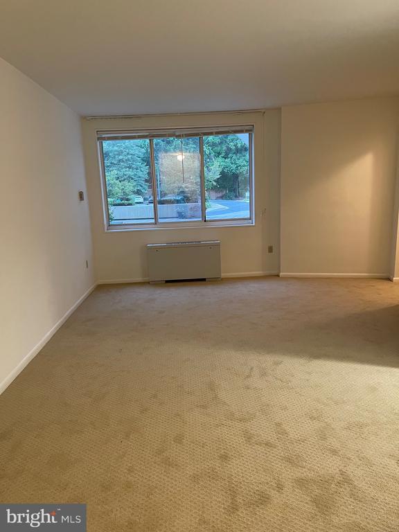 Building Photo - 10401 Grosvenor Pl