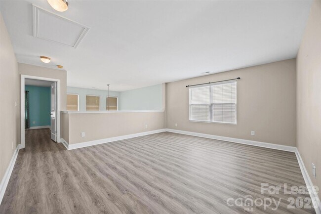 Building Photo - 2090 Shady Pond Dr