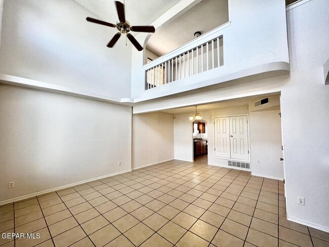 Building Photo - 12752 Tierra Salas Dr