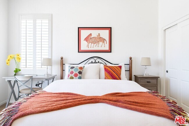 Building Photo - 77709 Tradition Dr