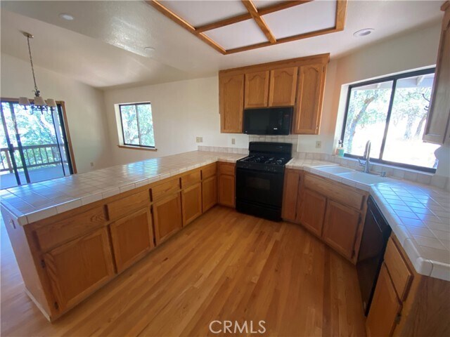 Building Photo - 19232 N Shore Ct