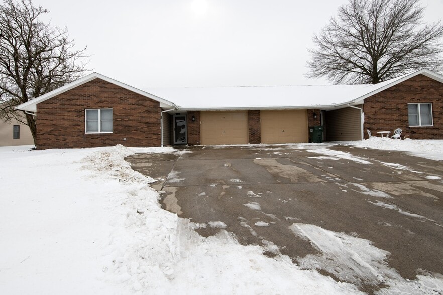 Building Photo - 116 Pierre Pl