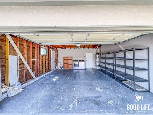 Building Photo - SD: 3BD/2BA Home in Oceanside with Private Backyard, Wood-Burning Stove & In-Unit Laundry