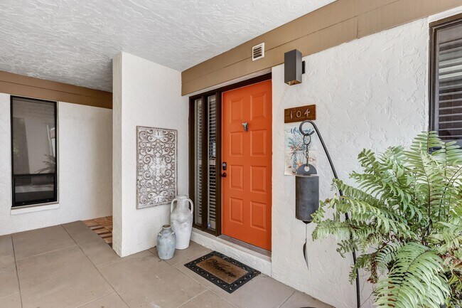 Building Photo - ** RETREAT AT NAPLES ** 3 BED / 2 BATH - C...