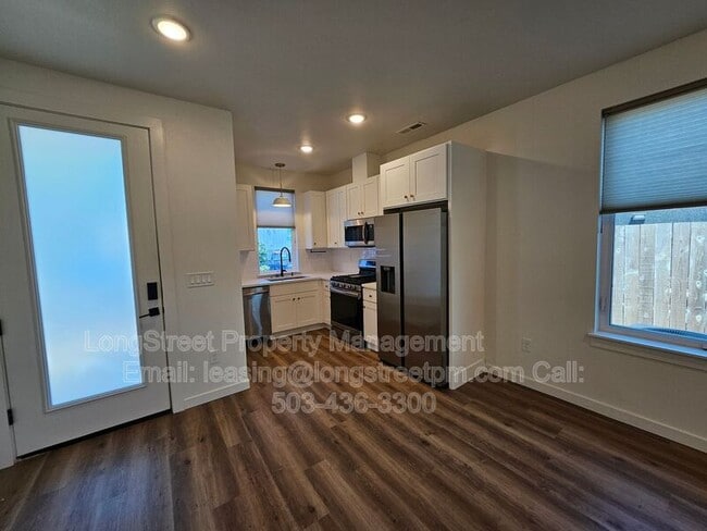 Building Photo - 7480 N Oswego Ave