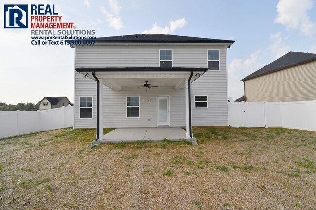 Building Photo - New home in a great location in Murfreesboro! Attached garage and fenced-in back yard!