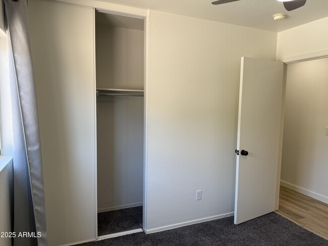 Building Photo - 2358 E Peach Tree Dr