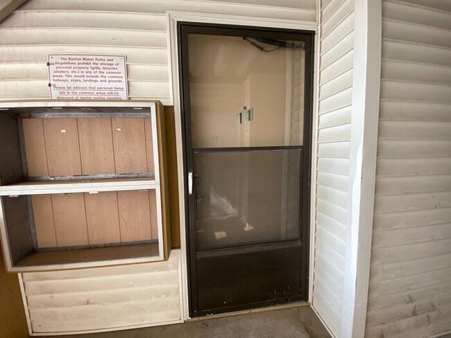 Building Photo - $1,095 | 2 Bedroom, 1 Bathroom Apartment | No Pets | Available for an August 1st, 2026 Move In!