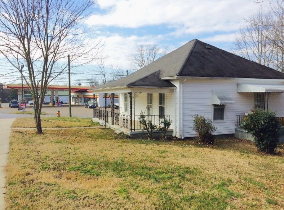 Building Photo - 1906 Dalton Pike SE