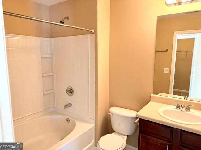 Building Photo - 2390 Camden Oak Way