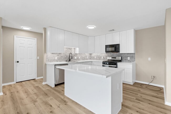 Building Photo - 19222 Wading River Dr