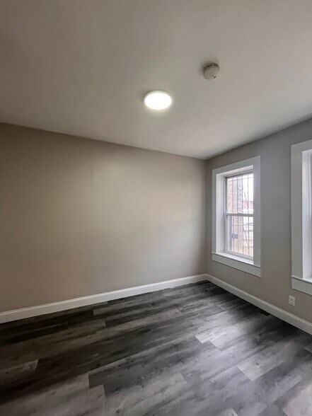 Building Photo - 240 Fowler Ave