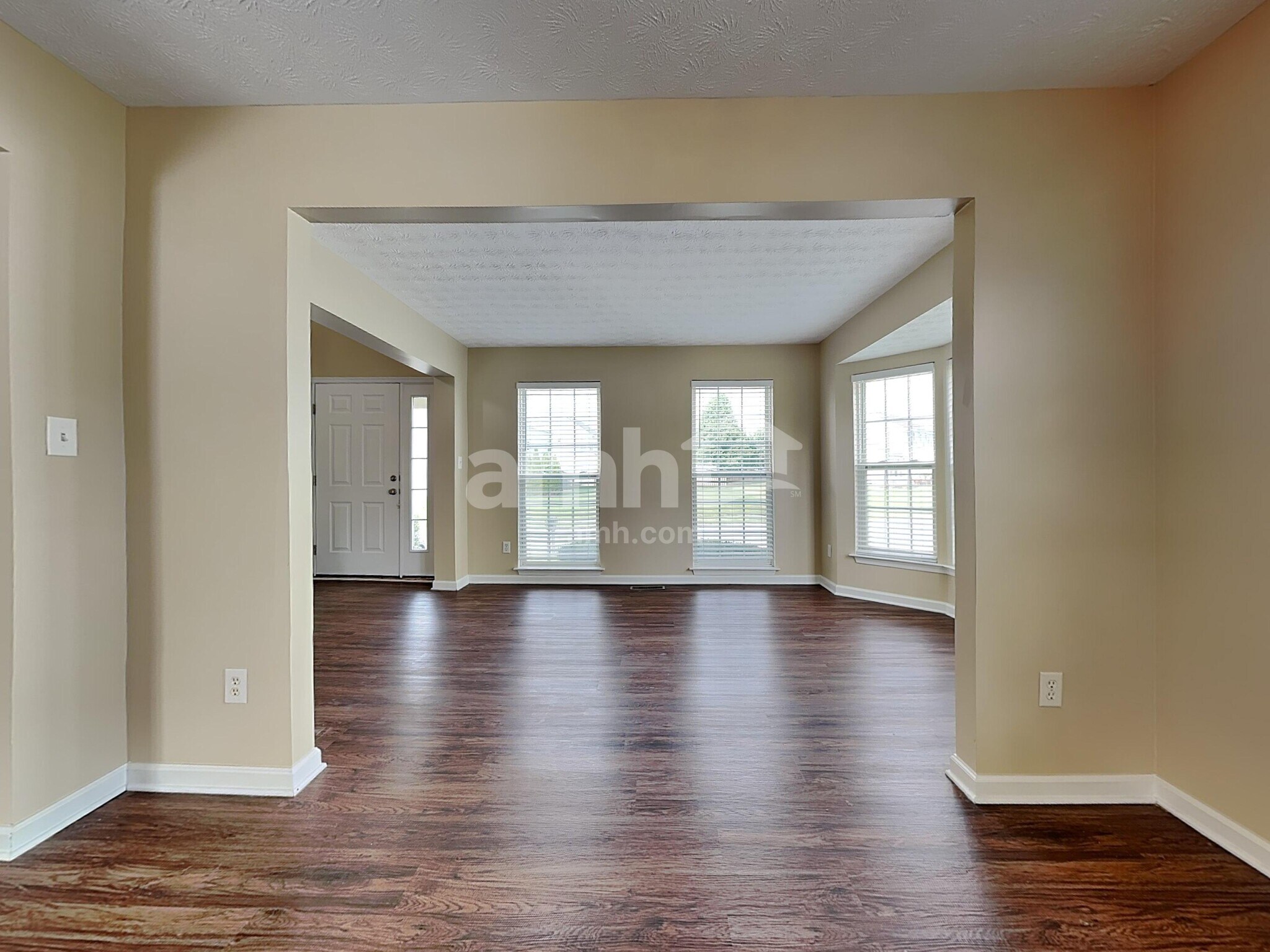 Building Photo - 10103 Edgerton Dr
