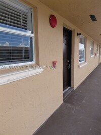 Building Photo - 5461 W 24th Ave
