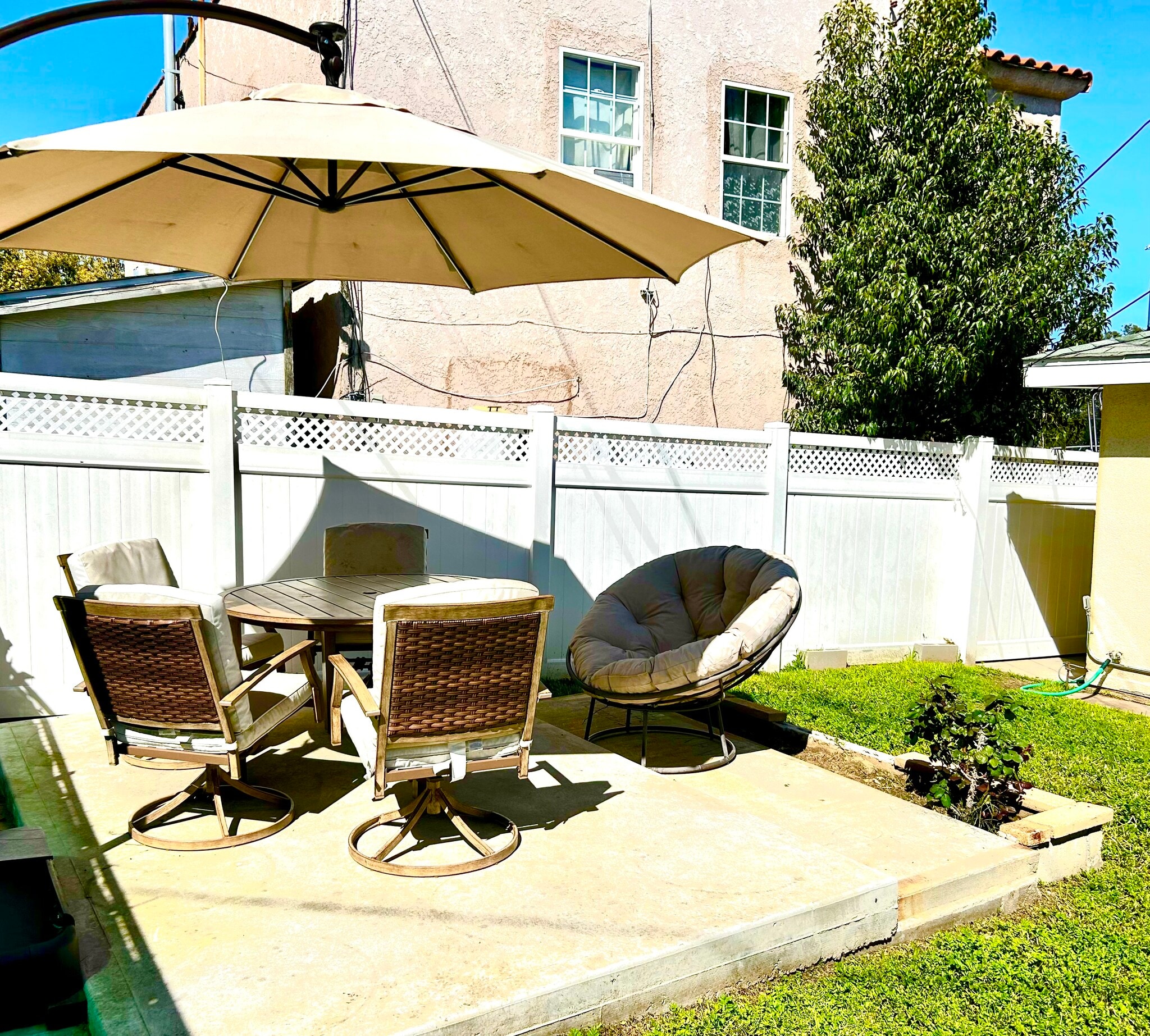 Building Photo - 719 N Cabrillo Ave