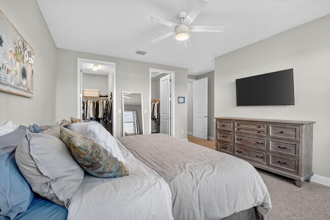 Building Photo - 7303 Estero Dr