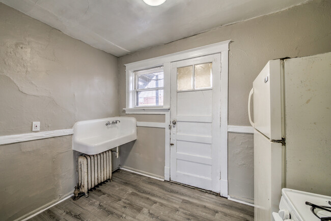 Building Photo - 4062 South Grand Boulevard - 2S