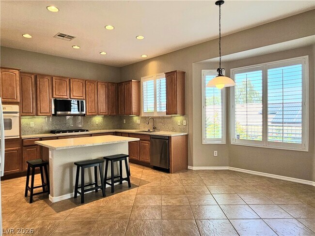 Building Photo - 2139 Twin Falls Dr