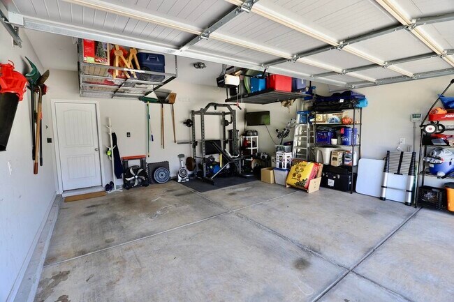 Building Photo - 545 Curlew Cir