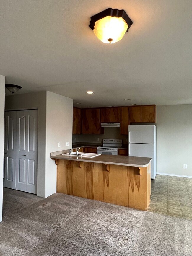Building Photo - 3163 Juniper Ridge Dr