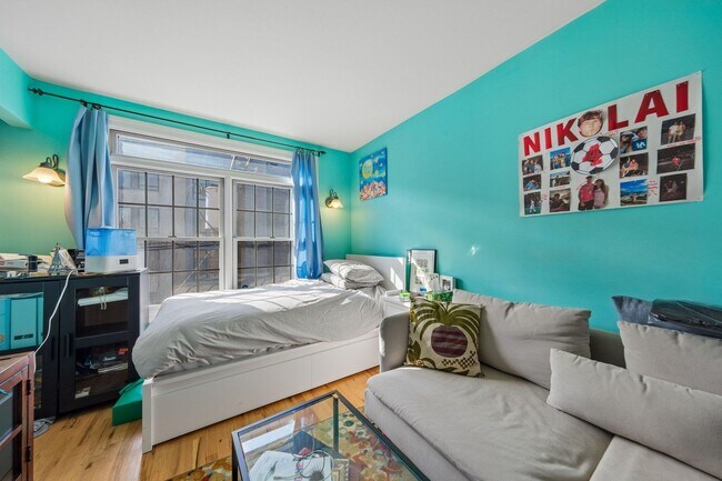 Building Photo - 331 Jefferson St