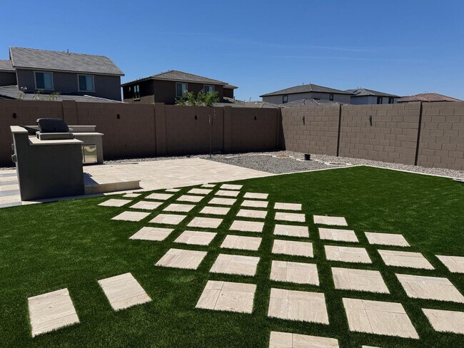 Building Photo - 5525 W Banff Ln.