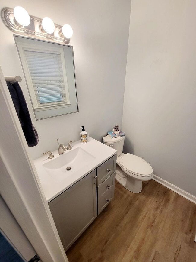 Building Photo - Great 3 bed 1.5 bath in Graham! View this home TODAY!