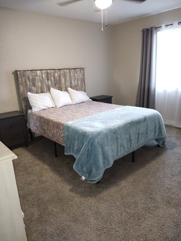 Building Photo - 208 Custer Ave