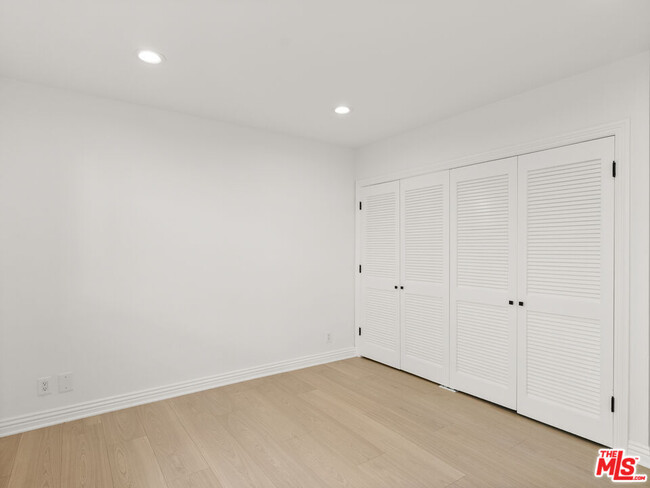 Building Photo - 9606 Arby Dr