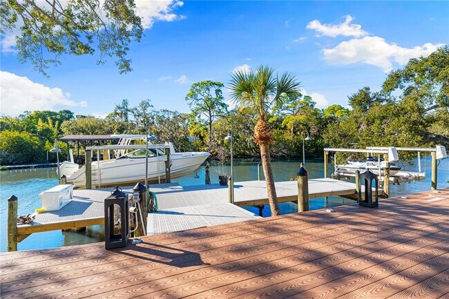 Building Photo - 2500 Monterey St