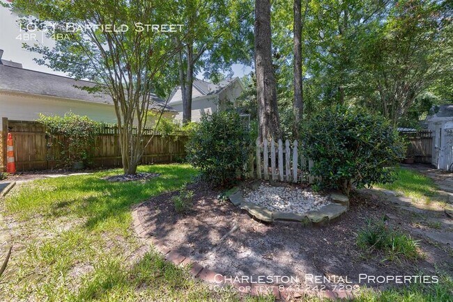 Building Photo - 1031 Barfield St