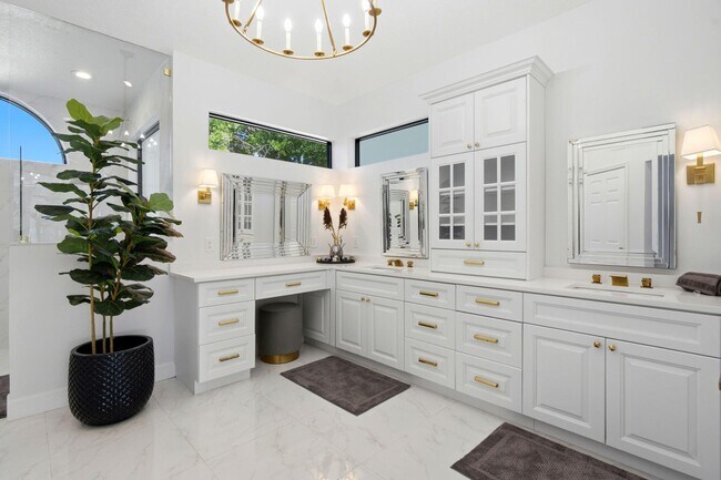 Building Photo - 10720 Ave of the PGA