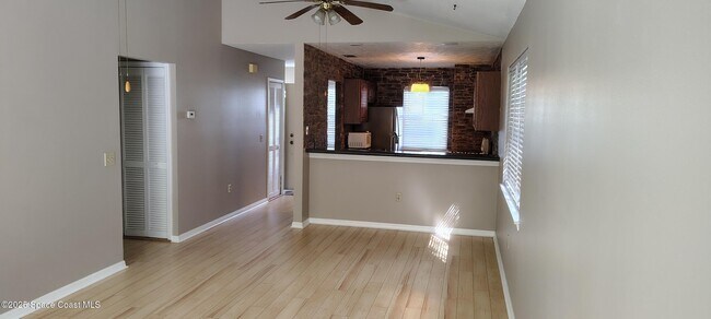 Building Photo - 2326 Talmadge Dr