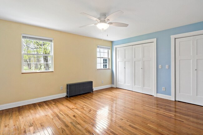 Building Photo - 539 Maple Ave