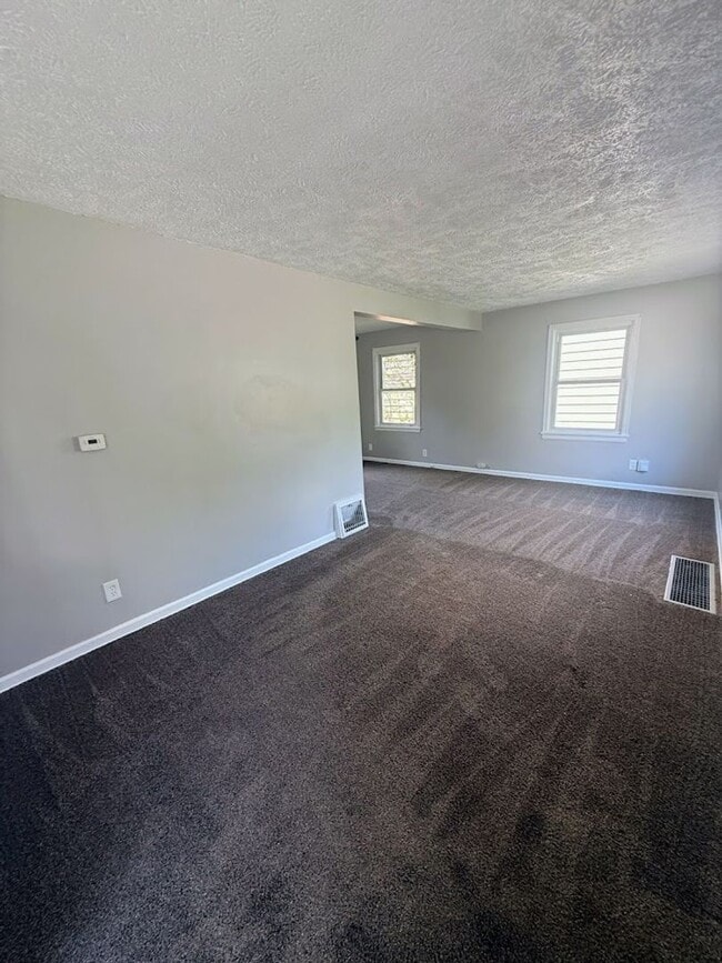 Building Photo - 3 bedroom 1 bath single family home for rent - Akron OH