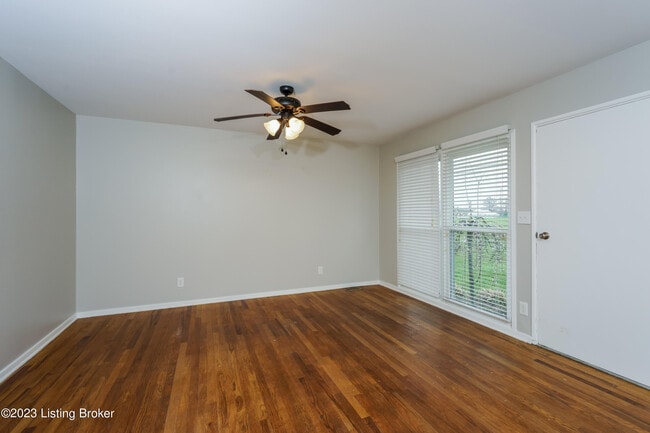 Building Photo - 634 Overdale Dr