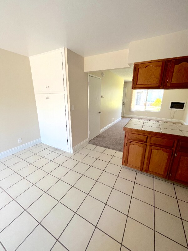 Building Photo - 1318 W Winn Dr