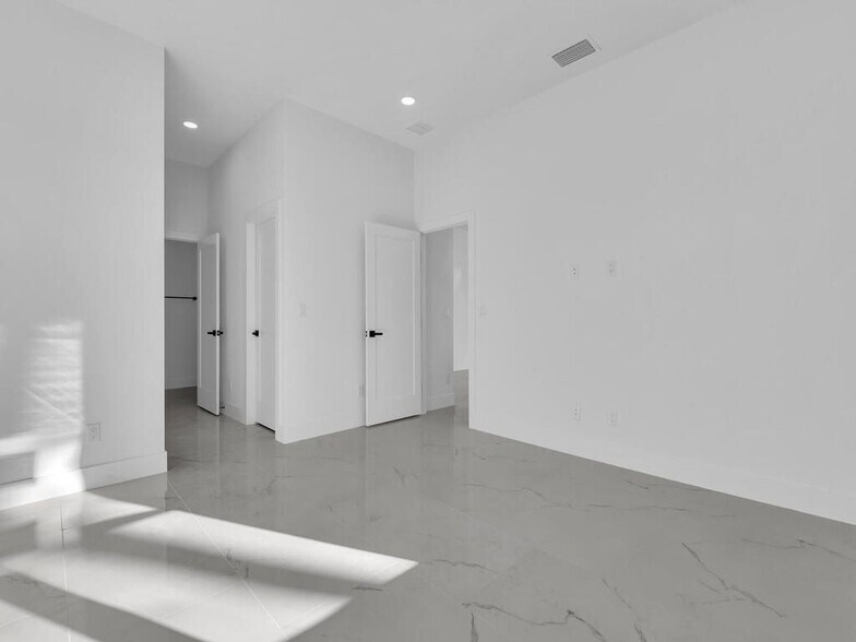 Building Photo - 1839 Lockhaven Ct