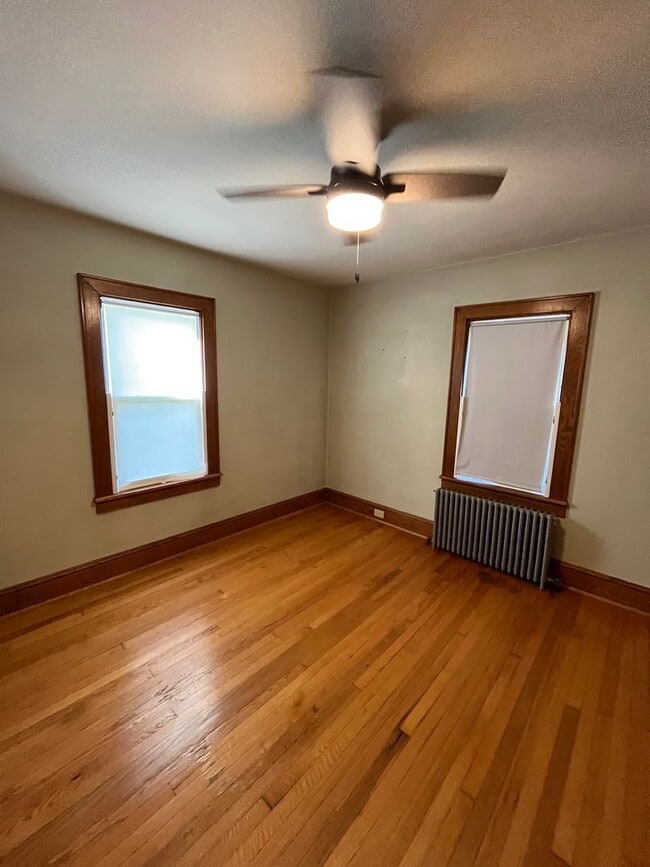Building Photo - 3BR Home with Large Yard & Extra Storage